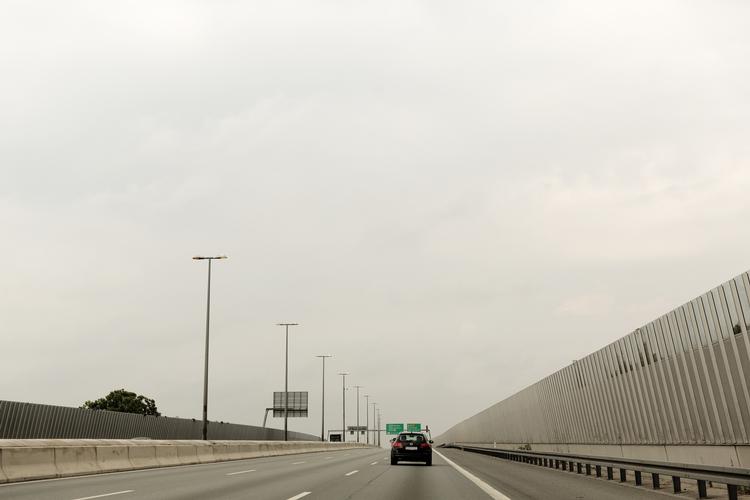 Vejnet. Motorring 3 er en motorvej vest om København, som forbinder Hillerødmotorvejen med Holbækmotorvejen. 