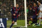 1-0. Et lettelsens suk forlader Lionel Messi, efter han i to forsøg har scoret Barcelonas sejrsmål. 