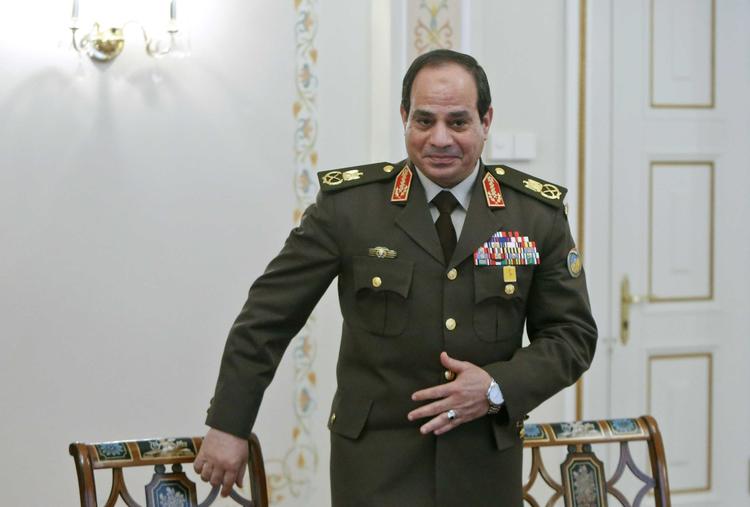 Præsident. El-Sisi var en af hovedarkitekterne, da det egyptiske militær i 2013 styrtede Egyptens første folkevalgte præsident, Mohamed Morsi, der netop kom fra Det Muslimske Broderskab. 