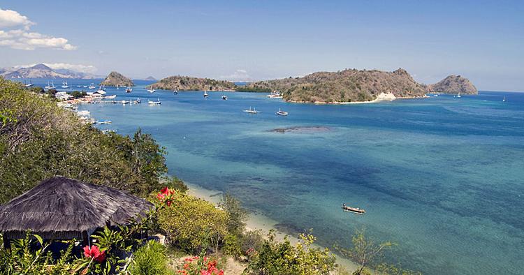 Inspirerende. Den indonesiske ø Flores har både vild natur og smukke strande. 