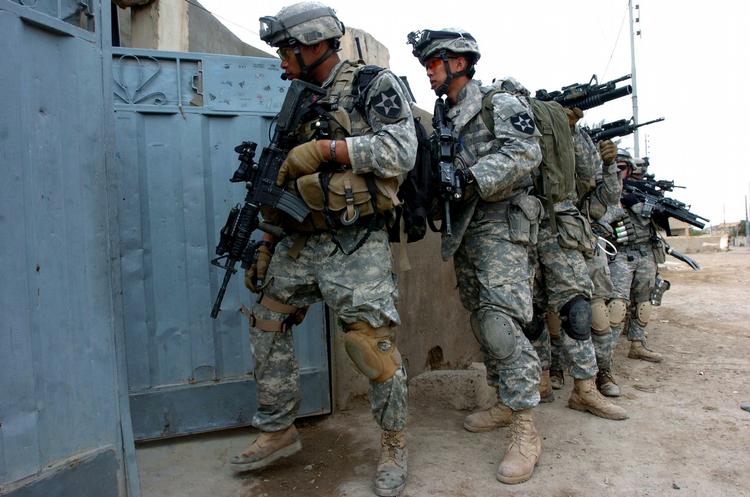 irak-tropper. Da USA var ude af landet i slutningen af 2011 gik der kun tre år, før den var helt gal. 