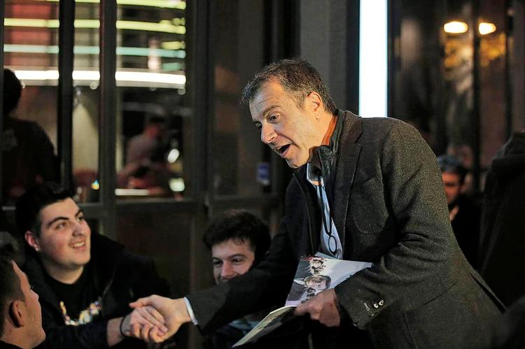 Kongemager. Tv-journalisten Stavros Theodorakis' nye proeuropæiske parti To Potami er indstillet på at være makker med Syriza, hvis valgresultatet giver det chancen. Dog ikke uden betingelser. Foto: Lefteris Pitarakis/AP 