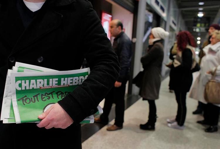 Gå væk. Man skal bare gå væk fra dem, der fornærmer. Ikke slå ihjel. Det er Koranens bud, siger den britiske imam Taj Hargey. Arkivfoto: Christophe Ena/AP 