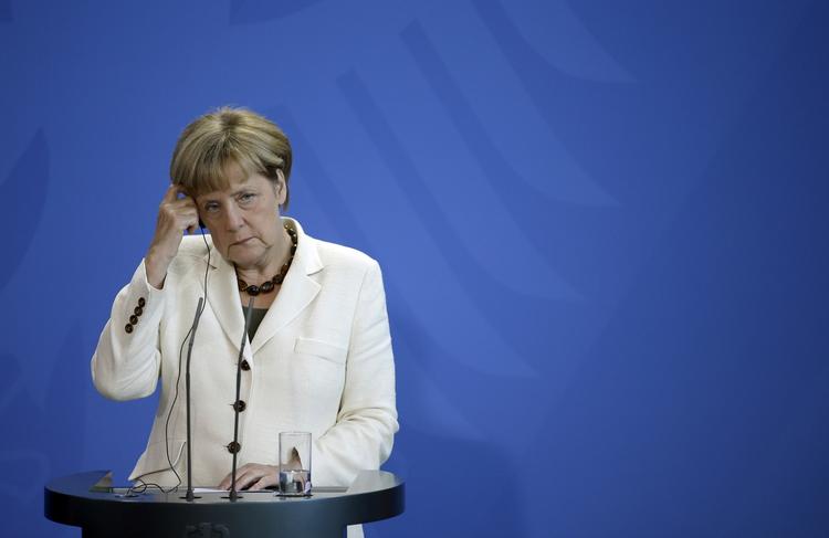 EUROVALG. Det græske Syriza-partis modstand mod de drakoniske sparekrav, landet er pålagt af EU, får Angela Merkels talsmand til at fastslå, at Athen må og skal holde sig til aftalerne med EU-Kommissionen, Valutafonden og Den Europæiske Centralbank. 