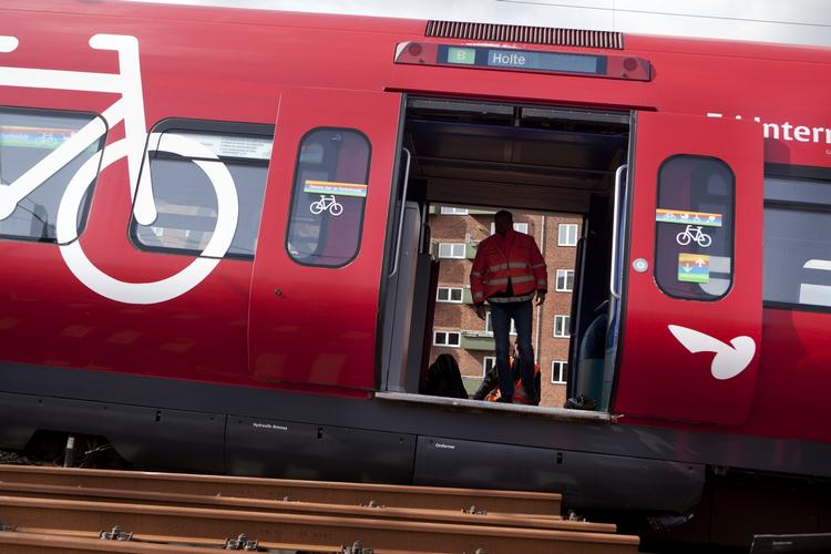 TYVEKOSTER. Tyve stjæler togkabler  for at sælge kobberet inde i kablerne på det sorte marked. 