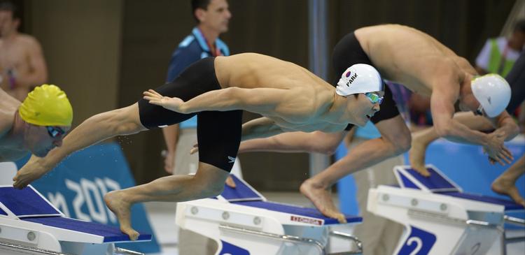 dopingsag. Park Tae-Hwan sætter af til 400 meter fri ved OL i London 2012. 