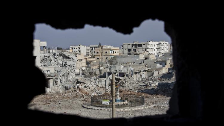 Ruin. Kampene i byen og bomberegnen over den har ødelagt omkring halvdelen af bygningerne i Kobane. (arkivfoto) 