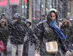 snefald. Indbyggerne på den amerikanske østkyst kan forvente mindre sne i de kommende timer, end meteorologerne på forhånd havde spået. 