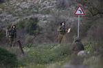 Granater. Israelske styrker sendte granater ind over Libanons grænse. 