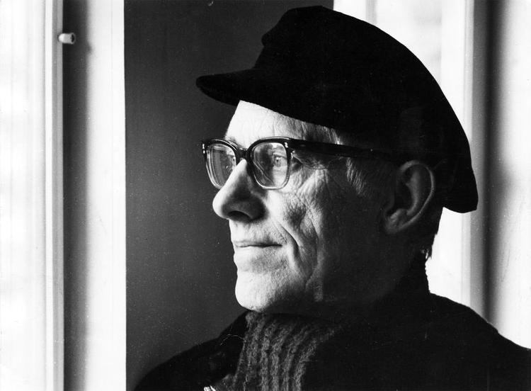 Brugslyrik. Med sin både sjove og triste brugslyrik forsynede Halfdan Rasmussen velfærdsstaten med poetisk opbyggelighed. 