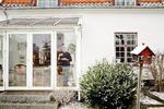 Værdihop. Skat mener, at grunden under Kirsten Eges hus på Frederiksberg blev 2 millioner kroner mere værd – en stigning på 92 procent – fra 2009 til 2011, hvor ejendomspriserne ellers lå stille. Hendes grund er nu mere værd end en grund på samme størrelse med en bygning med 10 herskabslejligheder til 6 millioner kroner stykket på Østerbro i København. 