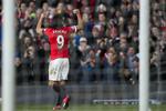 3-1. Radamel Falcao viste sin målnæse, da han scorede et af målene for Manchester United mod Leicester. 