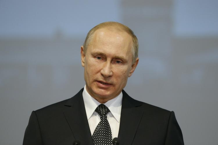 MØDE. Putin var blandt de tre ledere, der har drøftet situationen over telefonen. 