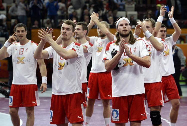 KRAVET. Med en sejr i den sidste kamp over Polen er Danmark sikker på at undgå Frankrig i ottendedelsfinalen. 