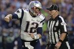New England Patriots quarterback Tom Brady fejrer et touchdown. 