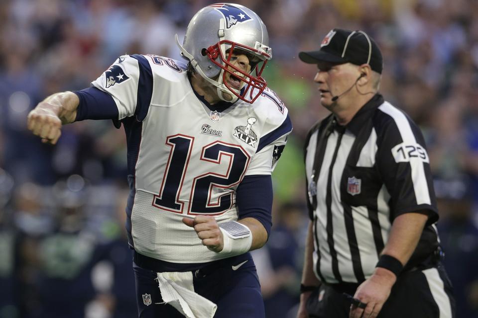 New England Patriots quarterback Tom Brady fejrer et touchdown. 