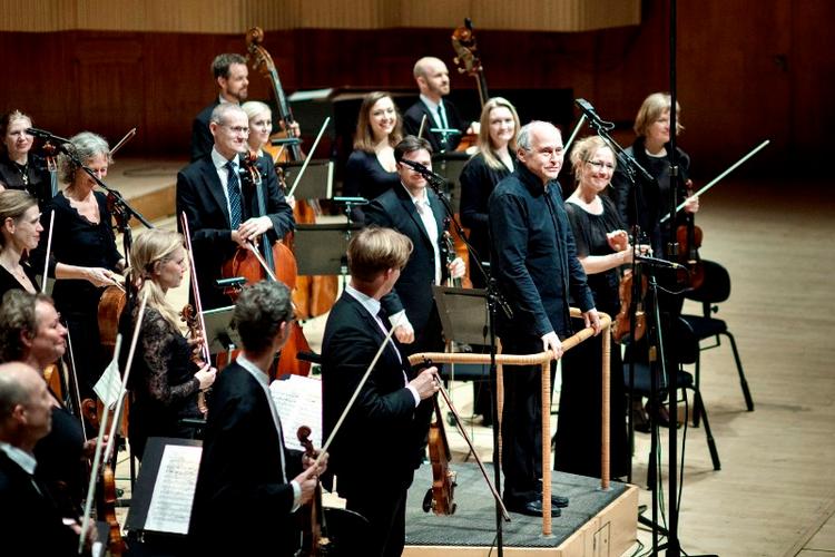 Genopstanden. DR UnderholdningsOrkestret er i færd med at gøre comeback under navnet Danmarks Underholdningsorkester. 