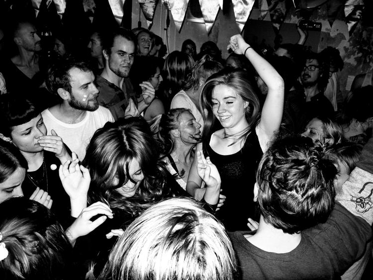 Morgenfest. De friske morgengæster fyldte dansegulvet tilbage i november. 