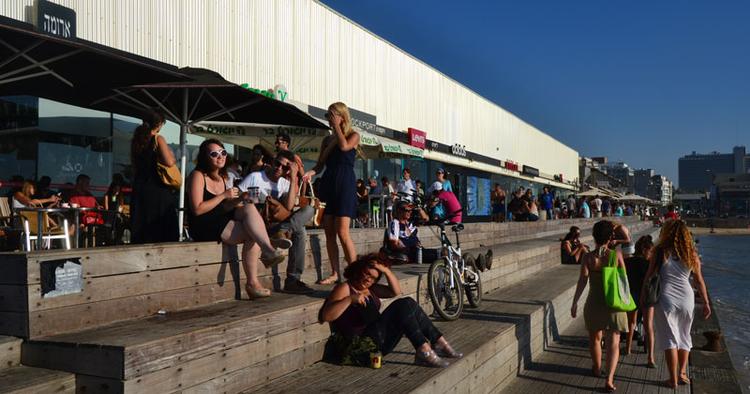 Forvandling. Tel Avivs gamle industrihavn fungerer i dag som et glimrende rekreativt område for både små og store størrelser. 