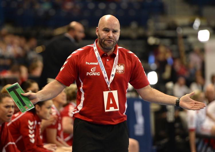 fyret. Efter at have været fysisk i Vardar i blot 16 dage, blev Kim Rasmussen sendt hjem igen. Han fik skylden for et nederlag i Champions League. 