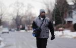ihærdig. James Robertson fra Detroit har siden 2005 gået det meste af de 30 kilometer til arbejde og det samme hjem igen. 