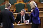 LØFTEBRUD. Lars Løkke har set på meningsmålingerne, hvad et løftebrud kan betyde for ens popularitet. 