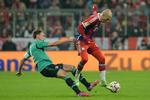 målscorer. Arjen Robben bragte Bayern München foran på et for ham sjældent hovedstød. 