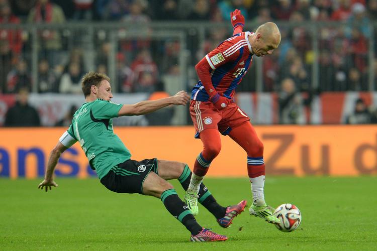målscorer. Arjen Robben bragte Bayern München foran på et for ham sjældent hovedstød. 