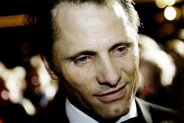 Ærespris. Skuespilleren Viggo Mortensen modtager en Æres Bodil på Bremen Teatret d 28. februar, hvor Bodil Prisen for 68. gang løber af stablen. (arkivfoto) 