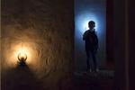I kasematterne. Under Kronborg ligger de mørke kasematter, som gemmer på mange hemmeligheder og mysterier. I vinterferien kan du være med til at løse et af dem. 