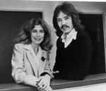 Intsuktør John Carpenter sammen med manuskriptforfatter og producer Debra Hill. Sammen lavede de 'Halloween', 'Escape from L.A.' og 'The Fog'. 