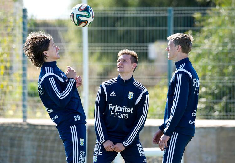 trio. De tre danskere i IFK Göteborg, (fra venstre) Lasse Vibe, Jakob Ankersen og Søren Rieks skal spille med om en topplacering i Sverige. 