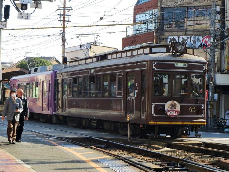 ATTRAKTION. Veterantoget er med til at give den gamle kejserby Kyoto sit image som et vindue ind til det traditionelle Japan. 