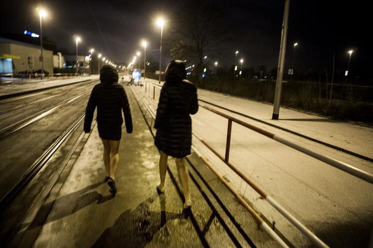 FESTGLADE. De festende danskere i Prag opfører sig bedre end for to år siden. 