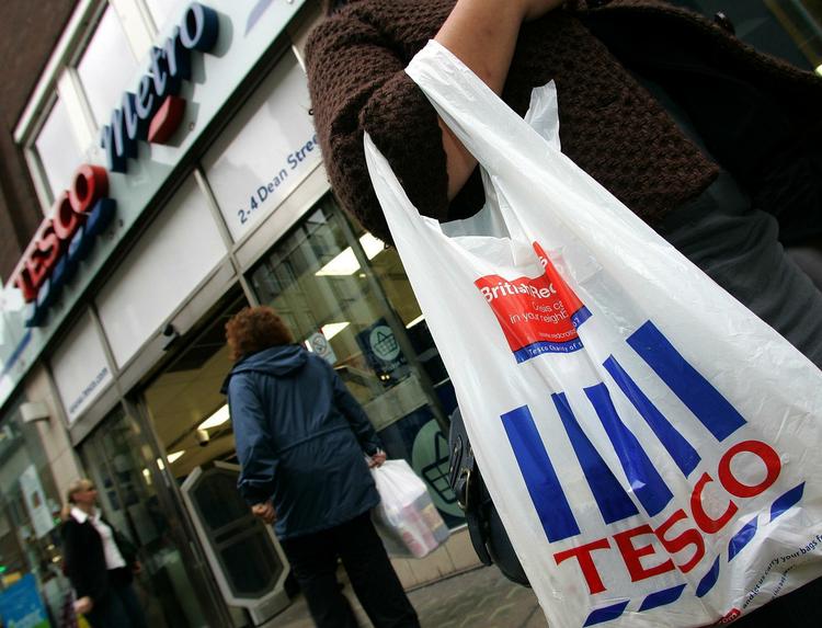 krise. Den hårdt ramte britiske supermarkedeskæde har problemer med at komme sig over en regnskabsskandale og et faldende salg. 