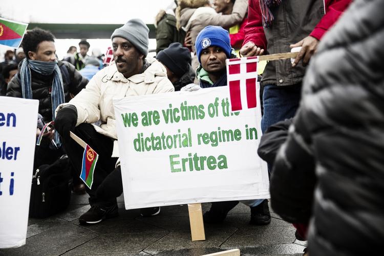 DEMO. Eritreiske flygtninge og sympatisører demonstrerede imod fact-finding rapporten på Rådhuspladsen. 