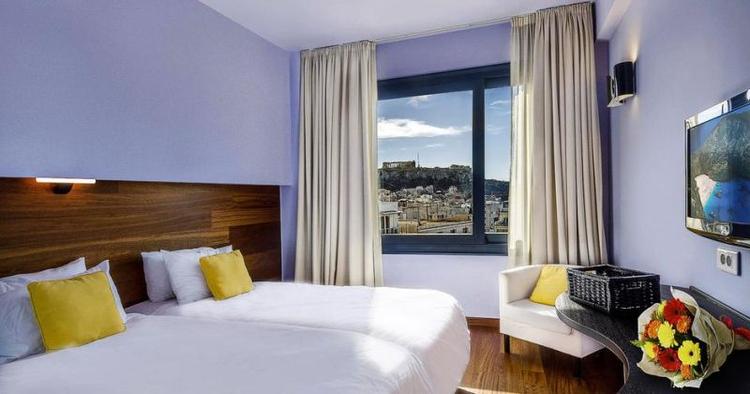 udsigt. Fra flere af værelserne og fra hotellets tagterasse er der direkte kig til Akropolis. 