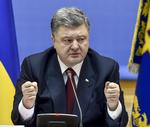 Undtagelsestilstand. Ifølge den ukrainske præsident Petro Porosjenko står valget ved aftenens forhandlinger mellem en betingelsesløs våbenhvile eller undtagelsestilstand i Ukraine. 