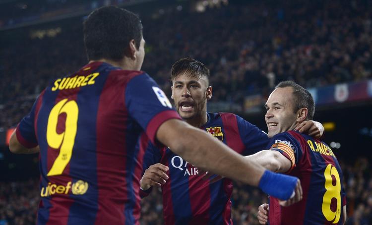 3-1. En assist af Luis Suarez, et brændt straffespark af Neymar og en scoring af Andres Iniesta bød aftenens pokalkamp i Barcelona på. 