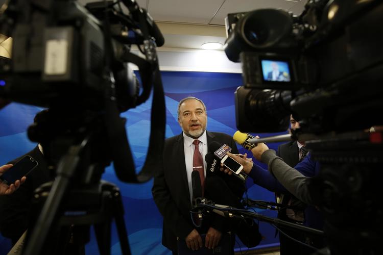 INDSATS. Udenrigsminister Lieberman opfordrer de vestlige samfund til at droppe sine forbehold og gøre noget effektivt ved den terrortrussel, de står over for. 