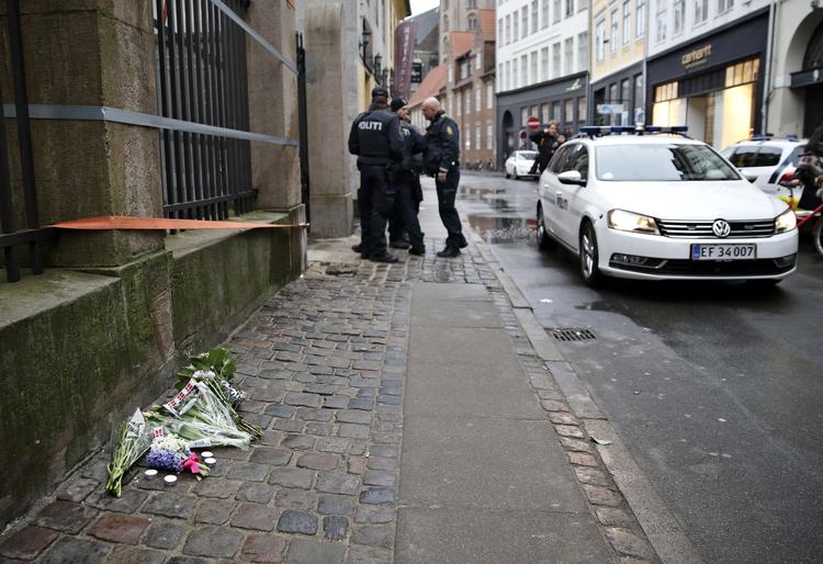 Kondolance. Efter terrorangrebene i København opfordrer Dronning Margrethe til, at vi værner om de danske værdier. 