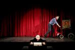 teater. Steen Rasmussen og Michael Wikke skal optræde i Riddersalen. 