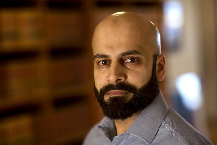 talsmand. Cand.polit. Zubair Butt Hussain har i en årrække markeret sig i den offentlige debat. Blandt andet som talsmand for muslimske organisationer. 