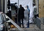 Terror. Politiet i gang med at lave tekniske undersøgelser ved Svanevej, hvor den formodede gerningsmand til skudattentaterne på Østerbro og i Indre By. 
