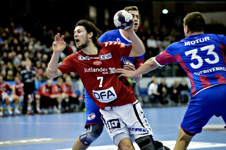 Klemt. Martin Larsen og co. skal levere i næste runde, hvis de skal videre i Champions League. 