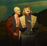 Djævlepagt. Jimmy Jørgensen og Mikkel Kaastrup-Mathew spiller Djævlen og den unge Wilhelm i kultklassikeren 'The Black Rider'. 