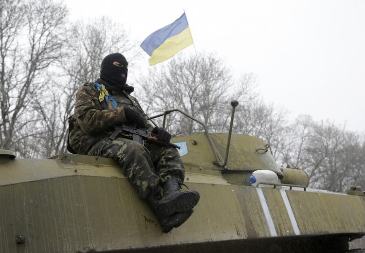 UFRED. Fem personer er omkommet det seneste døgn i Ukraine på trods af våbenhvilen. 