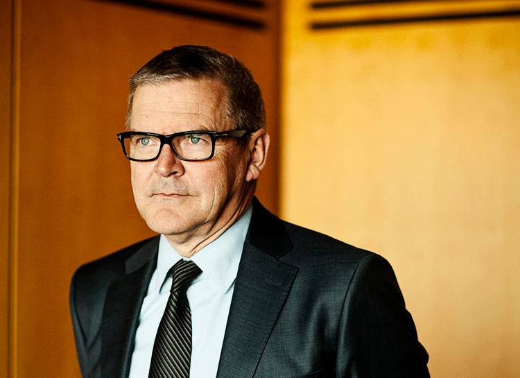 general. Lars Rohde har ry for at gennemanalysere en situation og vide præcis, vhorhadn han skal håndtere et angreb som det, der i øjeblikket er rettet mod den danske krone. 