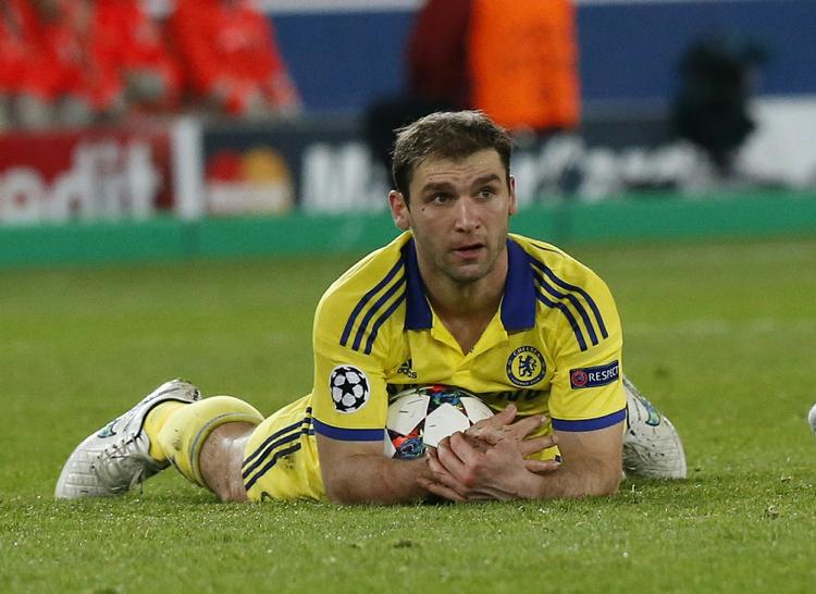 TRÆFSIKKER. Branislav Ivanovic viste sig nok en gang som målscorer for Chelsea, der var på hårdt arbejde i Paris. 