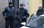Materiale. Politiforbundets københavnerafdeling har kritiseret det materiale, politbetjentene i weekenden var nødt til at benytte i forbindelse med skyderierne i København. Blandt andet var antallet af skudsikre veste i rigtige størrelser lavere end politibetjente, lød kritikken. Men det passer slet ikke, mener manden, der havde ansvaret for beredskabet i weekenden. 